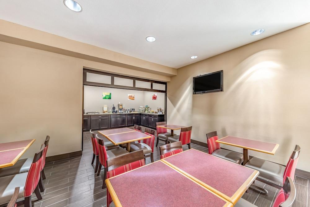 Quality Inn West Plano - Dallas Buitenkant foto