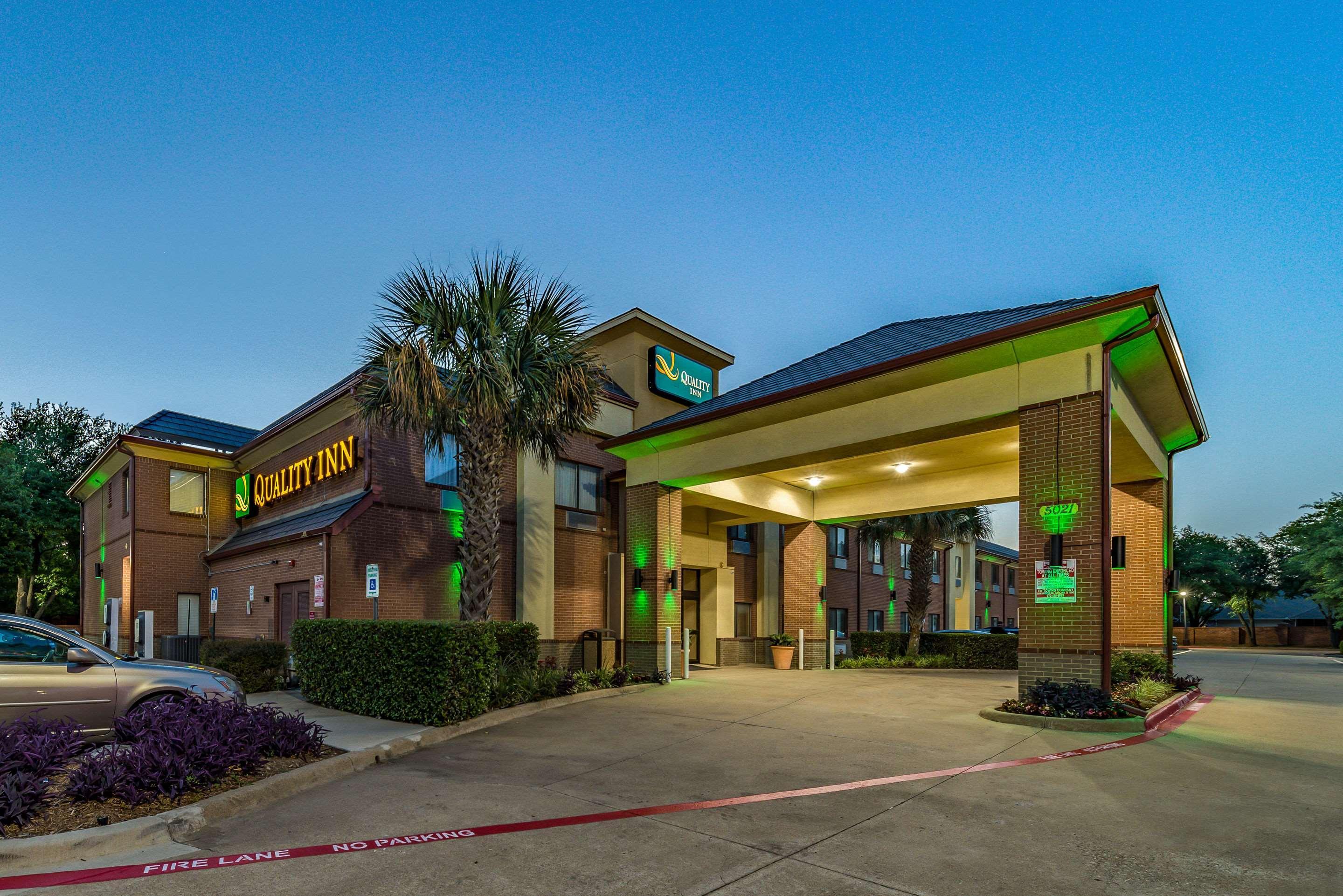 Quality Inn West Plano - Dallas Buitenkant foto