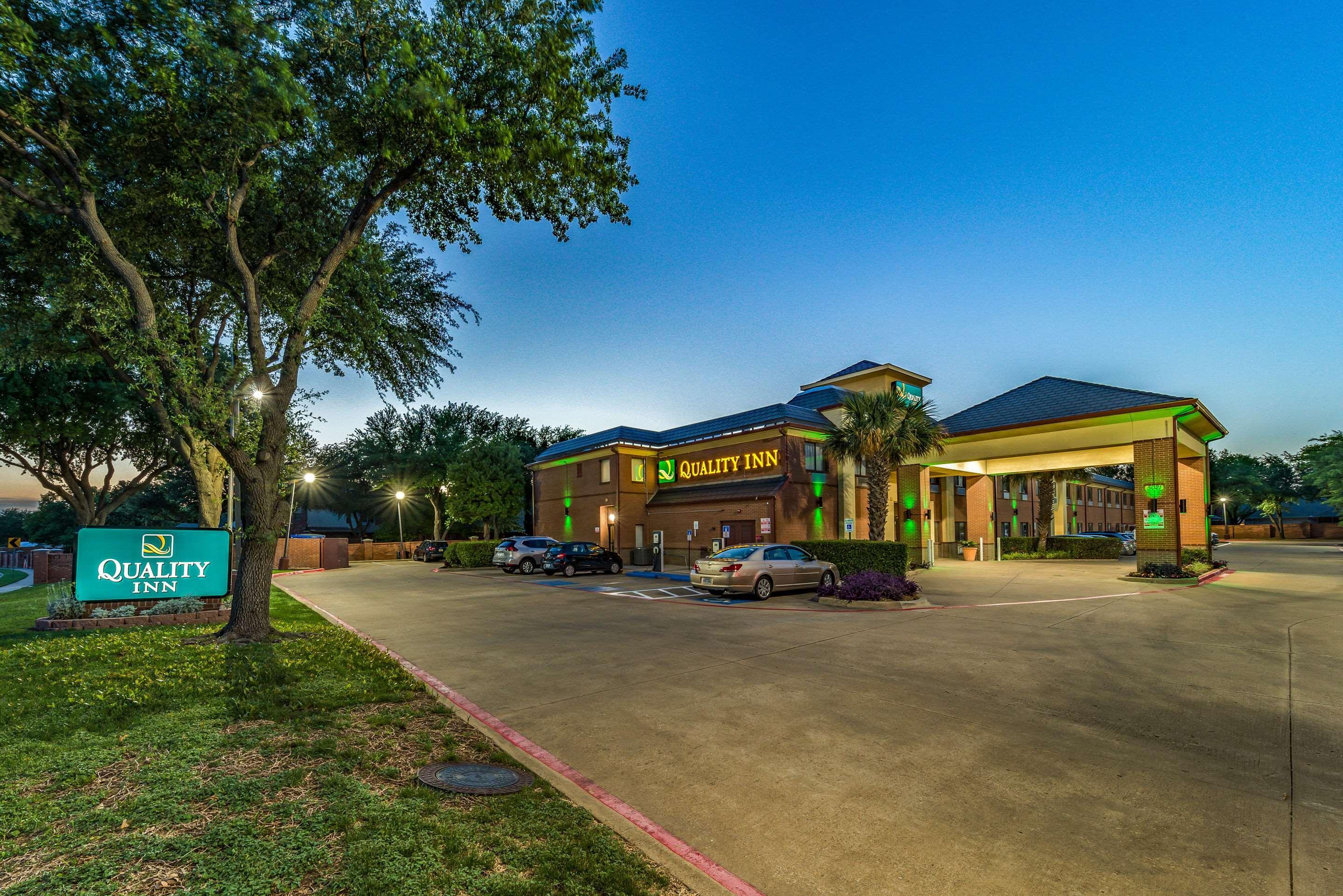 Quality Inn West Plano - Dallas Buitenkant foto