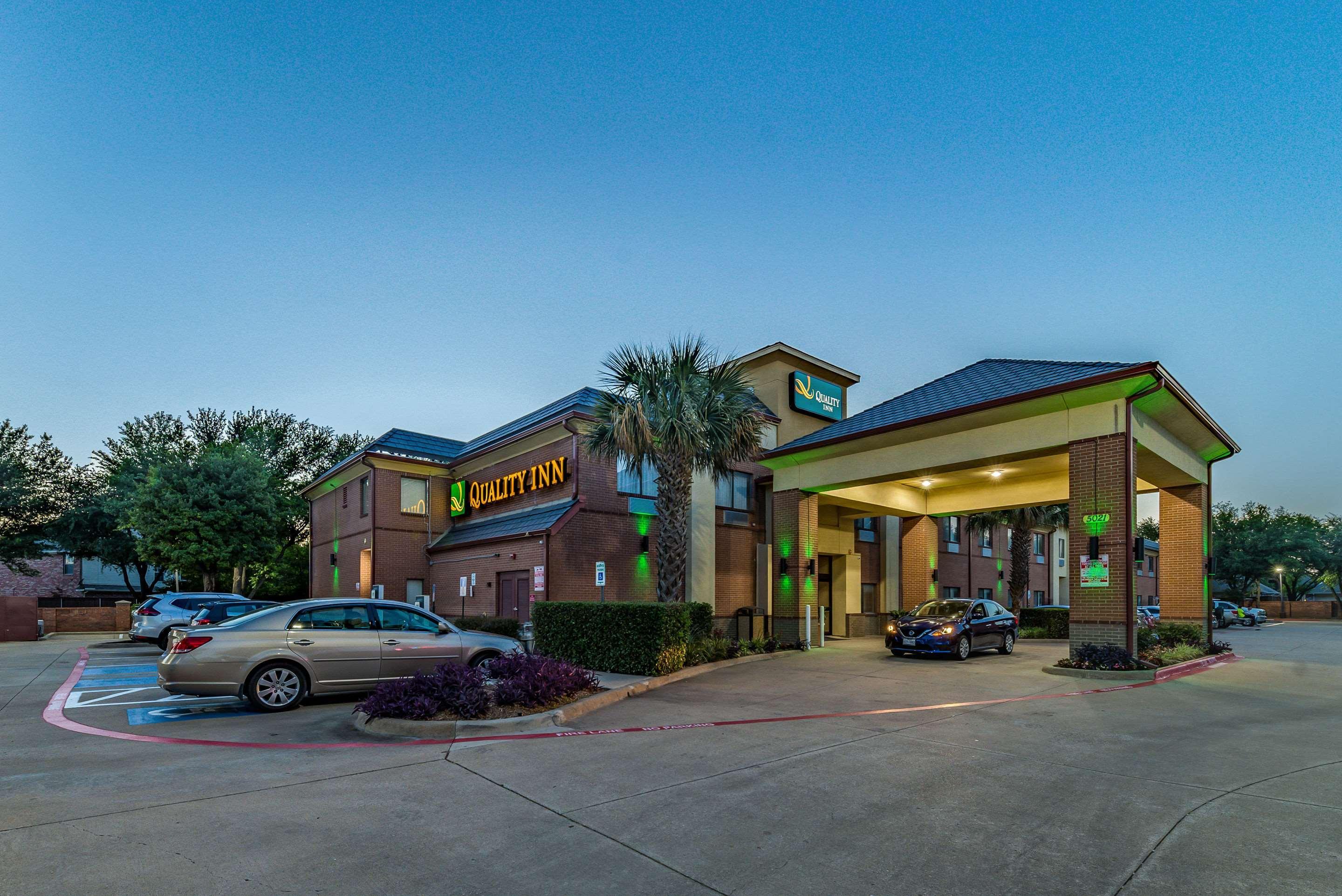 Quality Inn West Plano - Dallas Buitenkant foto