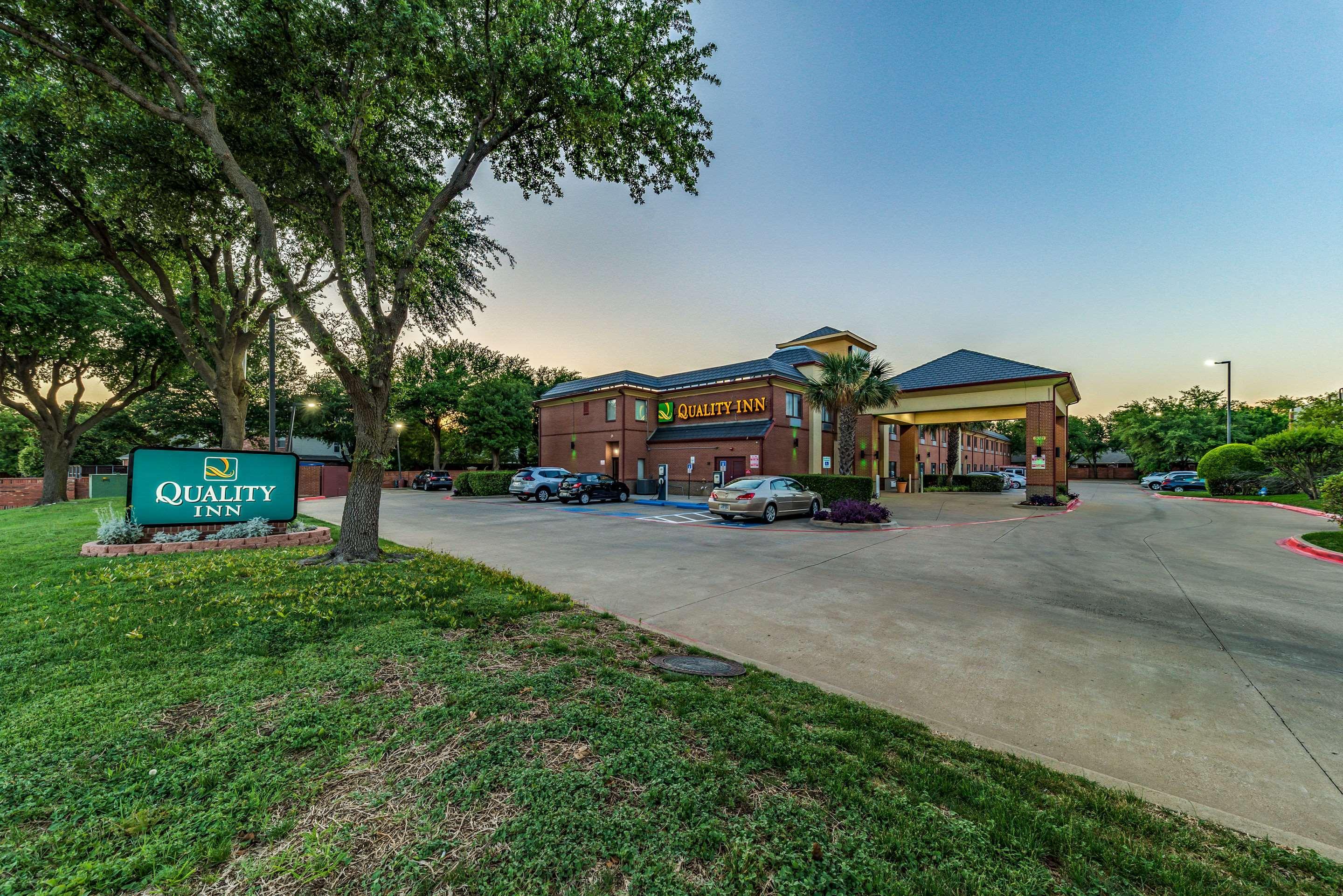 Quality Inn West Plano - Dallas Buitenkant foto