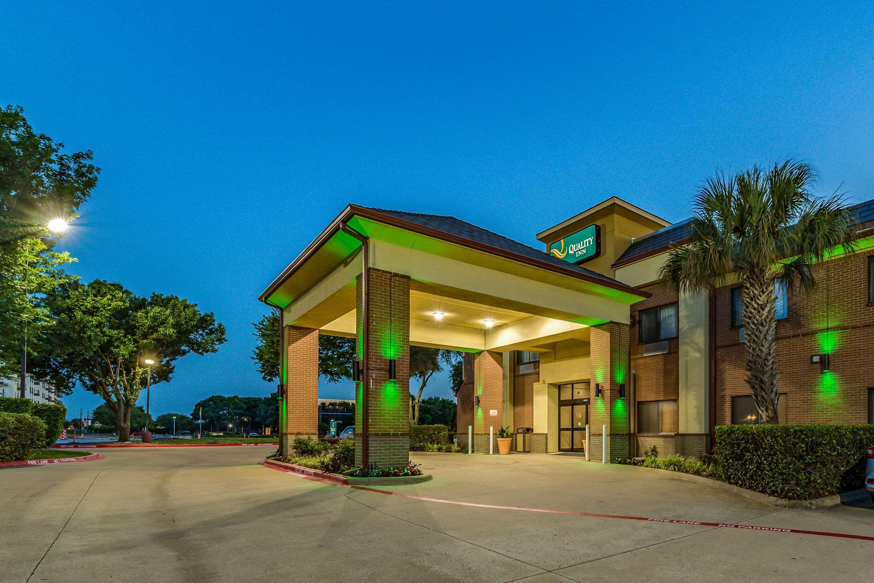 Quality Inn West Plano - Dallas Buitenkant foto