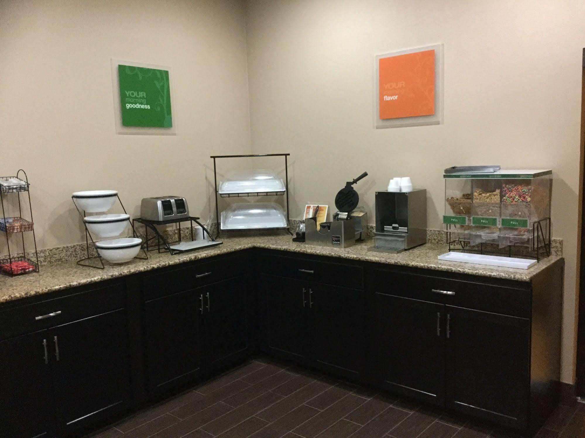 Quality Inn West Plano - Dallas Buitenkant foto