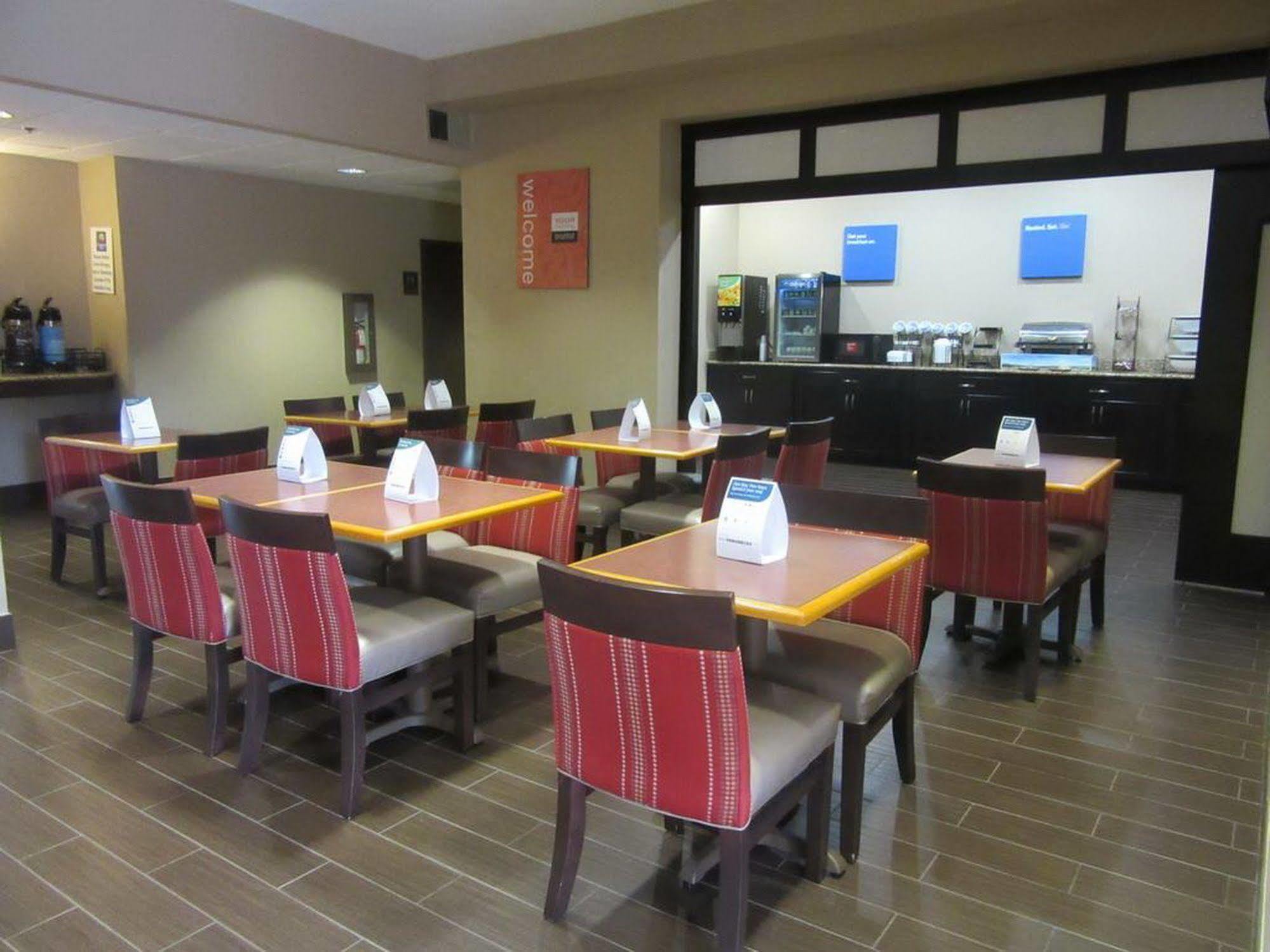 Quality Inn West Plano - Dallas Buitenkant foto